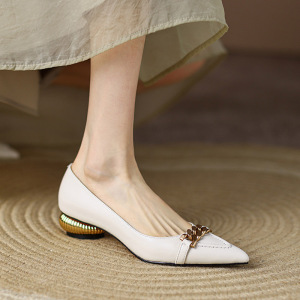 平底鞋女2022春夏季新款真皮尖头平跟单鞋米白色女士小皮鞋女鞋子