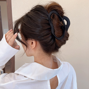 简约ins盘发抓夹大号发夹女后脑勺2023年新款高端鲨鱼夹子头饰夏