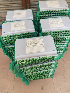 12芯广电方头sc/fc圆头束状一体化托盘熔纤盒绿色头30CMODF光交盘