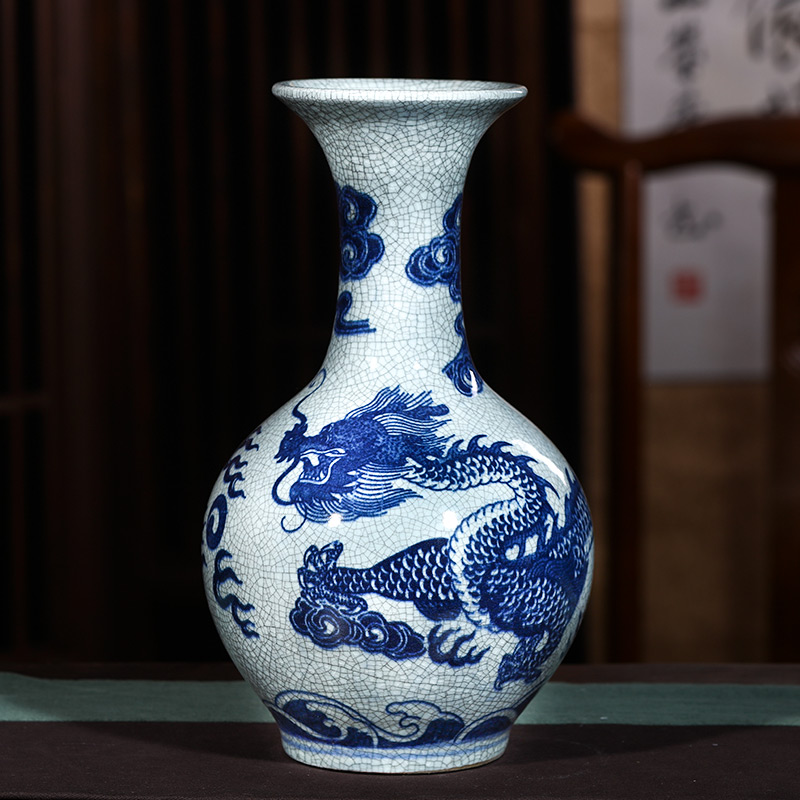 1、門前有雙龍在玩嗎？ 