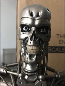 hottoys ht qs002 1/4终结者t800骨架18寸电镀合金双61节礼品新年