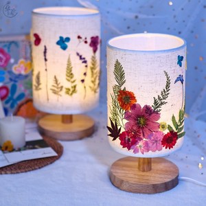 jiang768979236淘宝干花台灯押花diy创意花草灯夜灯卧室灯伴手礼