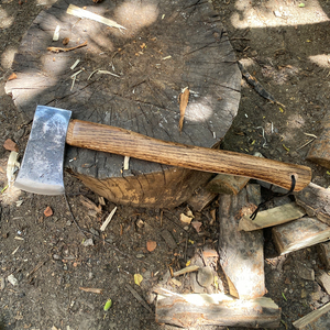 户外斧头劈柴专用木柄砍开山伐木消防木工斧子大号纯钢锻打