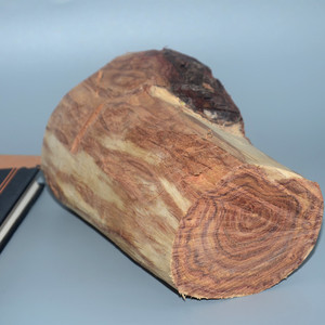 海南黄花梨原木原材料实木把玩料料圆棍杯子料木雕工艺品