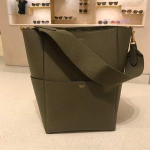 代购celine/赛琳 sangle大号水桶包经典粒面牛皮宽肩带单肩购物袋