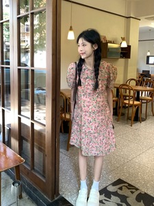 kumikumi法式复古碎花短袖连衣裙女夏季新款宽松休闲甜美减龄裙子