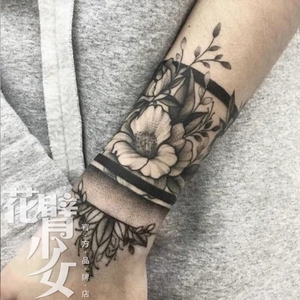 刺青女王TATTOO D144 暗黑手腕臂环花朵叶子线条浮世绘黑白纹身贴