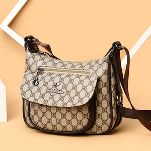 袋鼠女包2021新款潮真皮斜挎包女中老年妈妈包大容量软皮老花包女