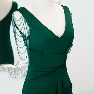 绿色晚礼服裙女高端气质轻奢小众设计感宴会主持人长款高级感名媛