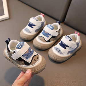 一件代发小童板鞋春秋季新款男童女宝宝鞋子0-3岁婴儿软底学步鞋