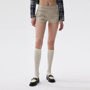 SHOWROOMPLUS 2024春装新款低腰皮革短裤女休闲显瘦PU热裤设计感