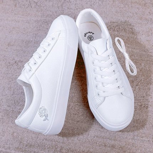 基础小白秋女百搭新款春款平鞋韩版休闲学生白底2019春季春鞋女鞋