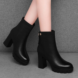 刺玫瑰女鞋香香莉2021春季新款甲乙丙丁戈美琪皇妹香阁儿粗跟靴子