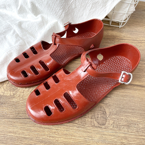 男士包头凉鞋平底防滑外穿时尚复古怀旧老式解放鞋洞洞鞋猪笼鞋夏