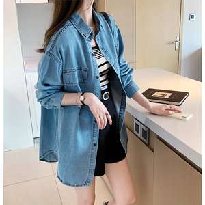 牛仔衬衫女2022秋装新款复古百搭宽松衬衣中长款休闲翻领上衣外套