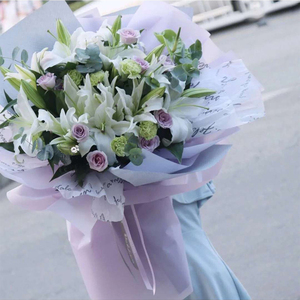 粉白香水百合韩式创意生日花束鲜花速递广州深圳同城花店送花上门