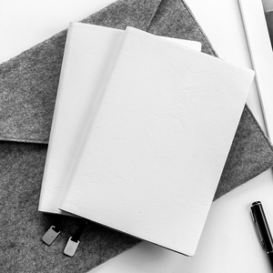 白色笔记本子