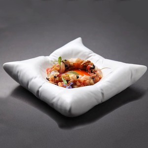 分子料理枕头盘方形创意盘白色抱枕酒店正方盘陶瓷冷菜盘意境餐具