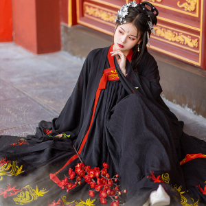 黑红色汉服学生