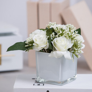 餐桌花花摆花玫瑰洗手间洽谈桌方杯花艺酒店客厅装饰摆件假花