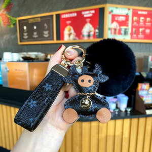 lv&gedete 可爱小牛汽车钥匙扣挂件毛球钥匙链圈高档包包挂饰老花