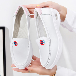 气垫护士鞋白色女春季2024新款韩版平底舒适坡跟防滑透气软底单鞋