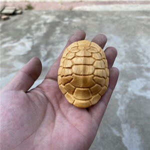 木雕乌龟壳手把件天然崖柏实木雕刻富甲天下随身携带盘玩工艺品