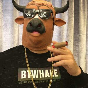 牛年节目表演牛魔王鬼面具恐怖牛头马头动物头套搞笑酒吧演讲道具