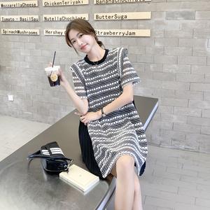 黑白条纹连衣裙女夏季2024新款法式高级感气质减龄网纱拼接卫衣裙