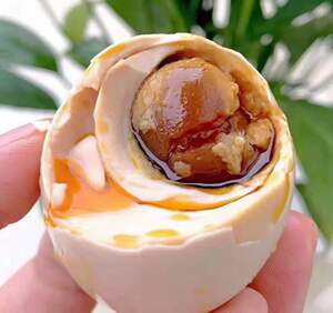 大连庄河黑岛特大10枚咸鸭蛋正宗流油整箱红心新腌制真空即食