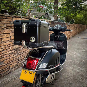 vespa尾箱gts300 春天冲刺150铝合金后备箱大容量拉杆式后尾箱