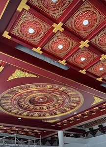 寺庙佛堂吊顶天花板木纹扣板pu装修材料寺院浮雕600*600木板