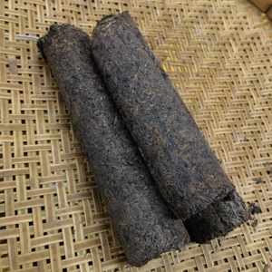 广西梧州特产黑茶八十年代八十年代生茶六堡竹筒茶500克甜润耐泡