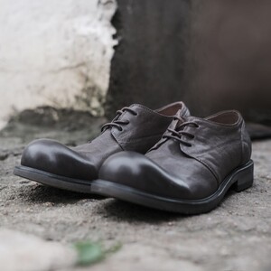 日本日系复古大头皮鞋男做旧翘头暗黑山本风大圆头单鞋软皮个性春