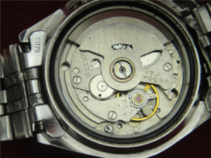 日本c购美品精工全自动双日历男机械表机芯7009a