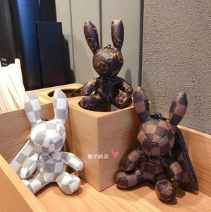 lv&gedete 背包挂饰法斗老花小兔子挂件钥匙链公仔男女汽车钥匙扣