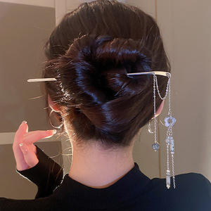 流苏步摇发簪女夏天简约现代高级感金属盘发簪子发钗古风钗子发饰