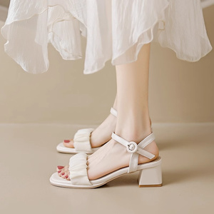 法式凉鞋女夏季2024新款粗跟一字带外穿高级感女士罗马大码高跟鞋