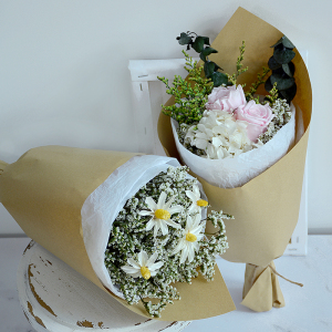 网红花束ins干花束永生天然干花花束包装送人田园风格情人草雏菊