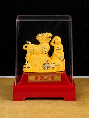 新麟猴拱吉绒沙金摆件2021牛年属蛇人男女吉祥物礼物办公室风水摆