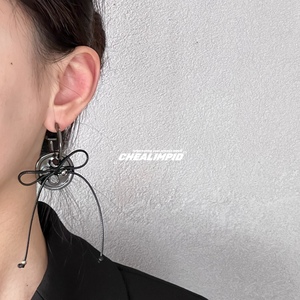CHEALIMPID/.纽扣绑带原创小众设计耳环韩国金属冷淡风y2k耳钉女