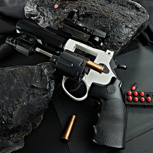 r8金属左轮手动抛壳软弹枪砸炮枪合金软蛋六发仿真道具模型玩具枪