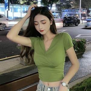 超短t恤女v