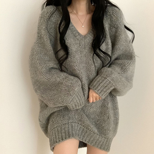 灰色毛衣女秋冬外穿宽松韩版慵懒风百搭中长款v领套头加厚针织衫