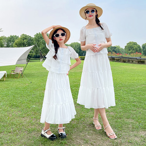 特别的亲子装2024新款潮夏季母女装蛋糕裙套装洋气雪纺韩版两件套