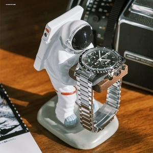 手表创意支架桌面展示架宇航员老管家苹果手表台手表放置架