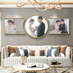 客厅结婚照片墙的摆放图片