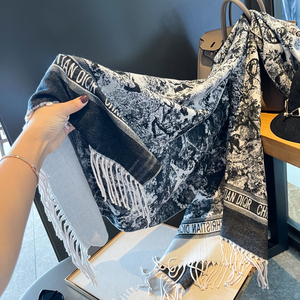 秋冬款丛林动物披肩加厚保暖围脖长款dior流苏羊绒围巾女芬迪奥迪