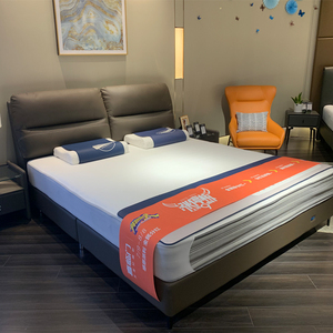 喜临门全实木松木牛皮简约现代实木结构主卧双人大床1.8米真皮床