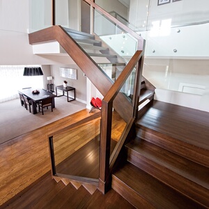 贵夫人实木楼梯定制复式别墅楼梯扶手玻璃围栏阁楼定制工厂直供